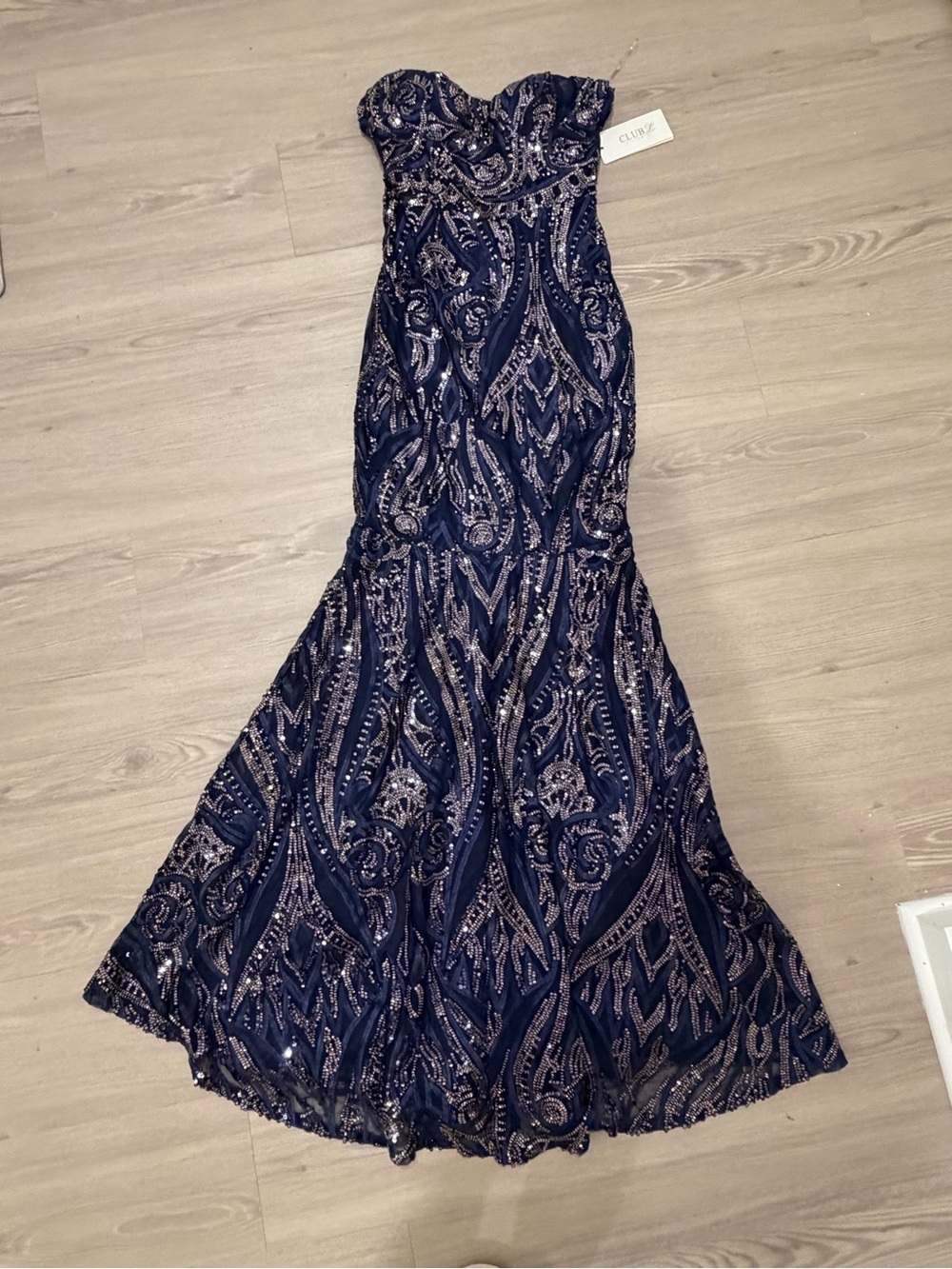 Club london Navy Strapless Sequin Paisley Evening Gown dress size 4